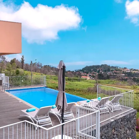 Casa Luz - Stunning Family Home By Lovelystay Prazeres