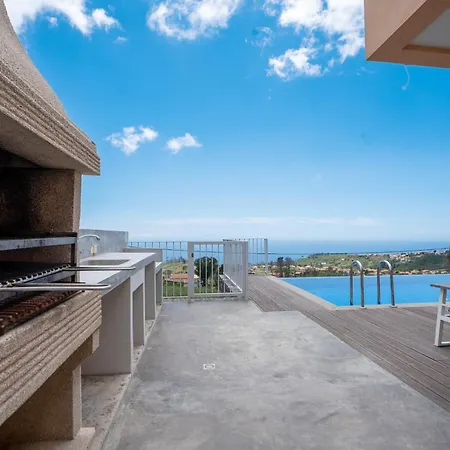 Villa Casa Luz - Stunning Family Home By Lovelystay Prazeres