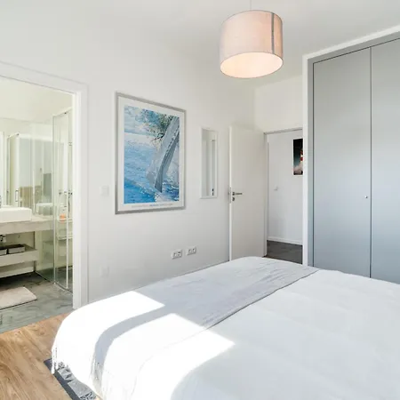 Casa Luz - Stunning Family Home By Lovelystay Prazeres